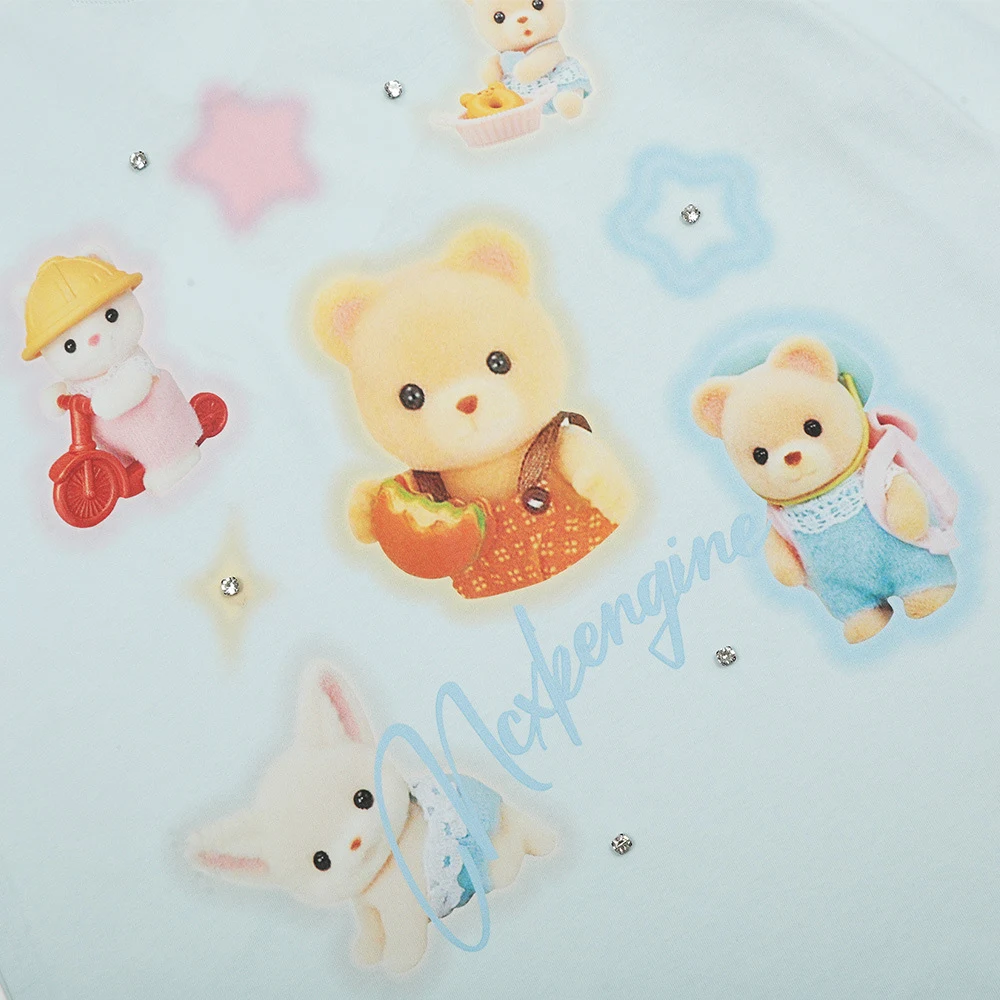 Camiseta de manga curta com estampa de urso de desenho animado e strass criativo, confortável e estilosa para o dia a dia. — foto 5