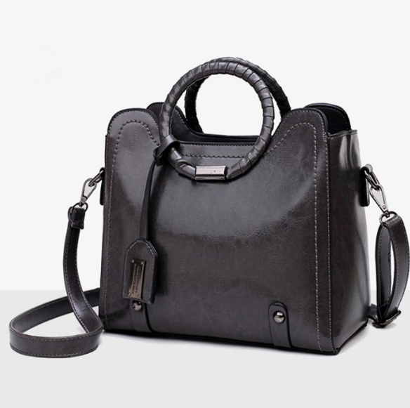 New summer messenger bag, simple fashion, oil wax leather handbag. A stylish and practical bag for everyday use and summ — photo 5