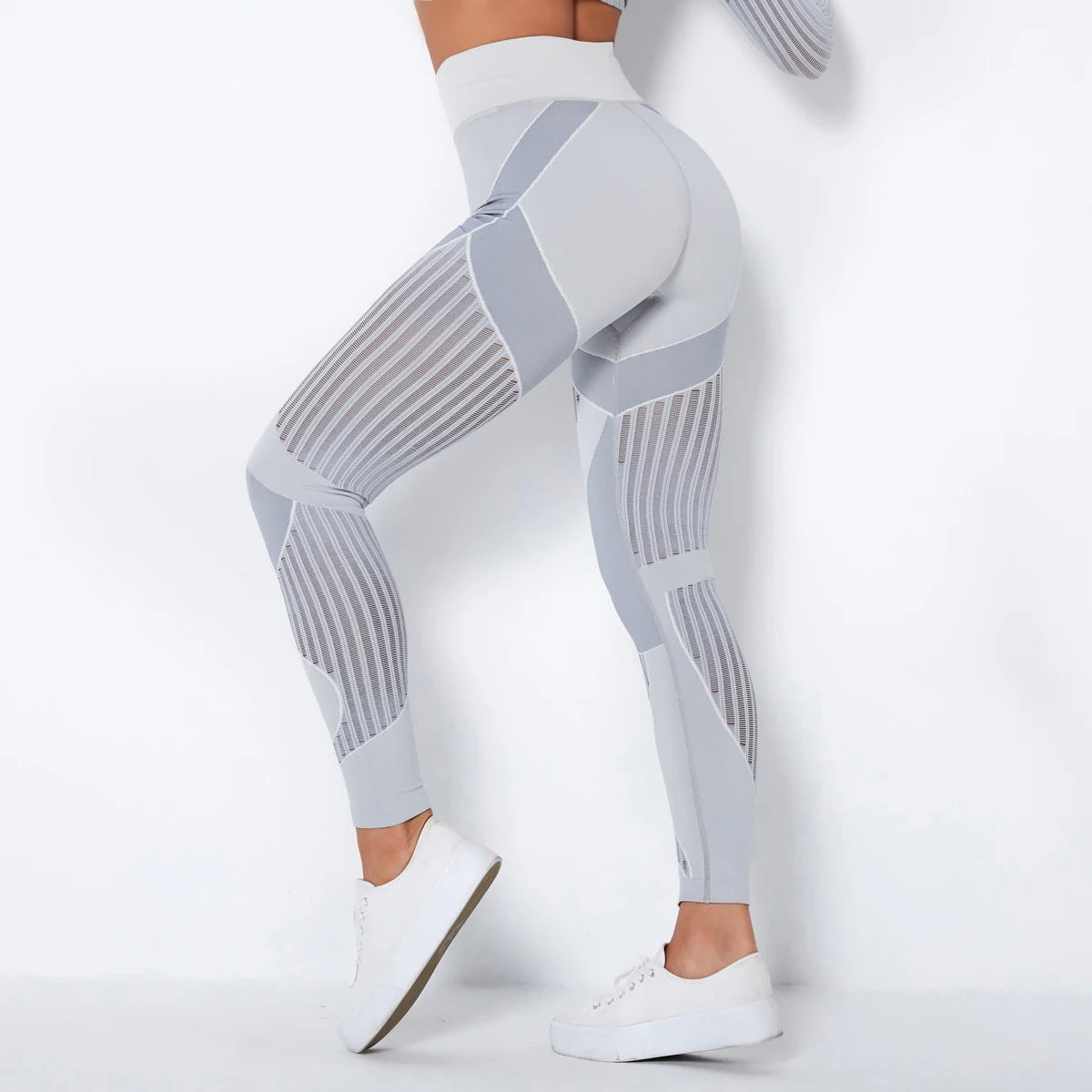 Title 33, High Waist Hip Lift Yoga Pants für eine definie...