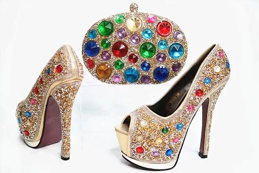 Title 7, Stiletto hakken met puntige Fish Mouth, rubbere...