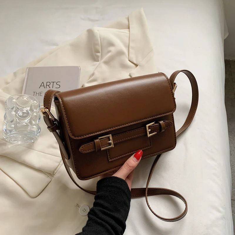 Bolsa transversal feminina casual de ombro único, simples e sofisticada. Perfeita para um visual elegante e prático no dia a dia. — foto 10