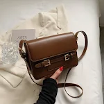 Bolsa transversal feminina casual de ombro único, simples e sofisticada. Perfeita para um visual elegante e prático no dia a dia. — foto 10