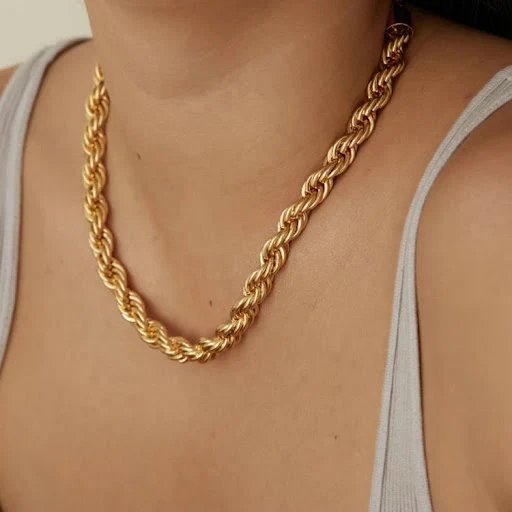 Title 3, Colar Mila Golden Twist Elegância Dourada Um to...