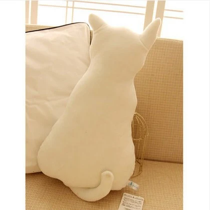 Travesseiro com vista traseira de gato, macio e fofo. Ideal para abraçar, decorar o quarto ou sala e relaxar com um amigo felino. — foto 2
