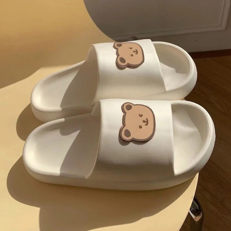 Title 4, Girls Slippers