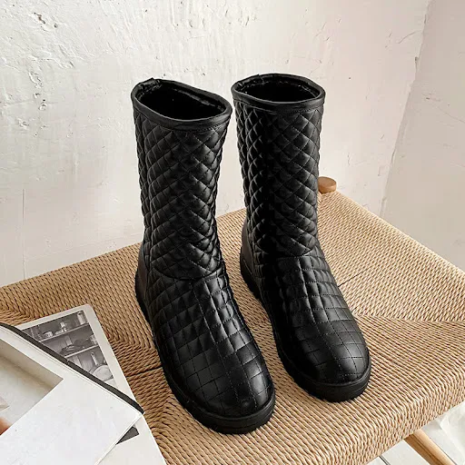 Title 2, College Style Womens Snow Boots Size 33-50 War...
