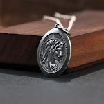 Pingente de design para interesses especiais em prata da marca. Uma joia elegante que expressa suas paixões e individualidade com estilo. — foto 13
