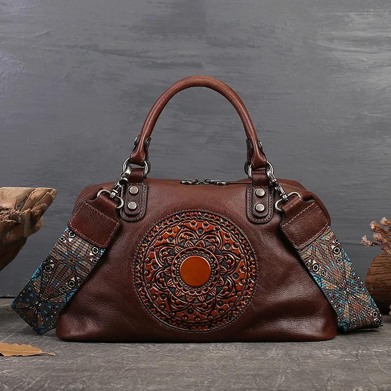 Bolso de mano de negocios para mujer, cuero vacuno de primera capa, cremallera, bolso de hombro, gran capacidad, diseño retro con tótem, perfecto para trabajo. — foto 1