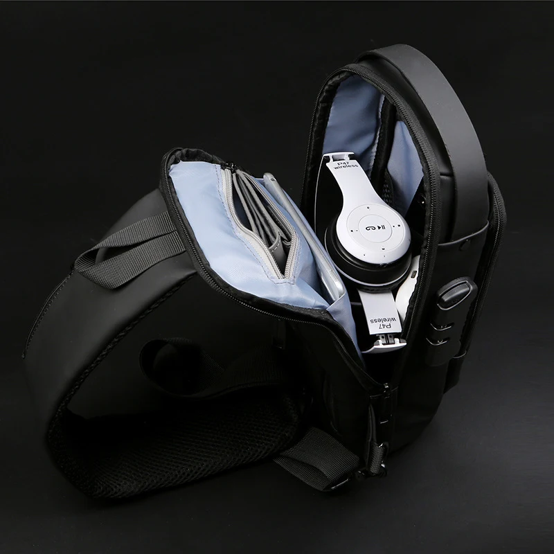 Bolsa de peito para moto com senha antifurto masculina, fashion e segura. Leve seus pertences com tranquilidade e estilo no dia a dia. — foto 5