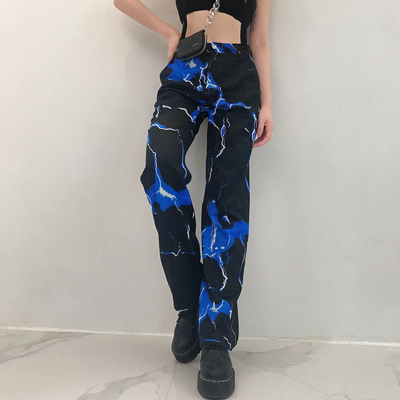 Lightning printed high-rise casual pants. Experience comfort and style with these versatile pants, perfect for a casual — photo 3