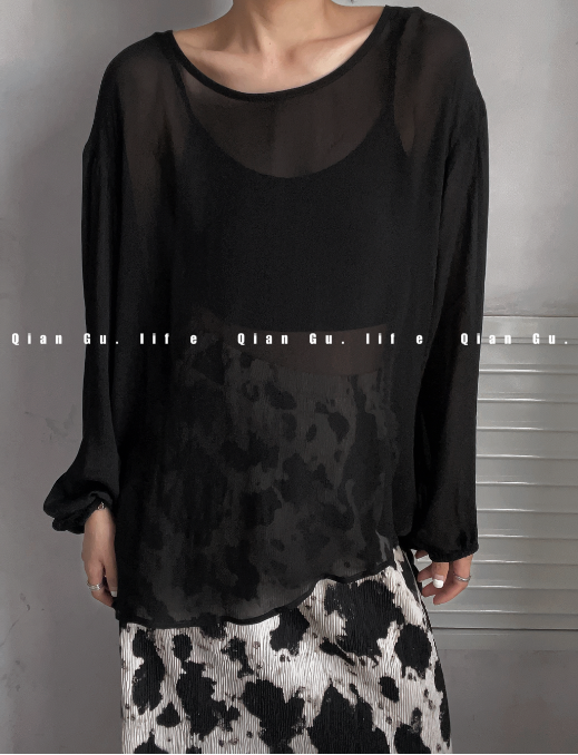 Women's elegant chiffon top – lightweight, flowy, and perfect for any occasion. Dress it up or down, ideal for work or a — photo 3