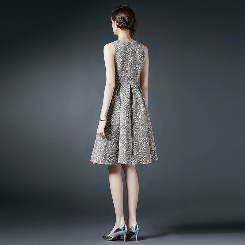 Waist-tight Color Sleeveless Vest Jacquard Dress — photo 4