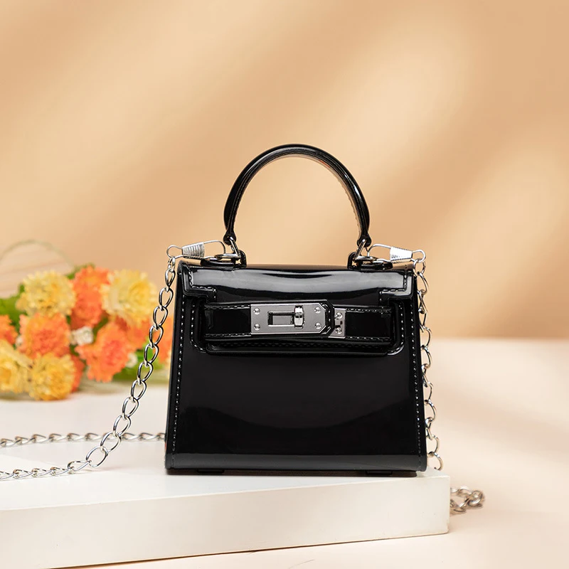 Bolsa de mão mensageiro de gelatina com uma alça, perfeita para levar seus itens essenciais com praticidade e estilo. Leve e moderna! — foto 7
