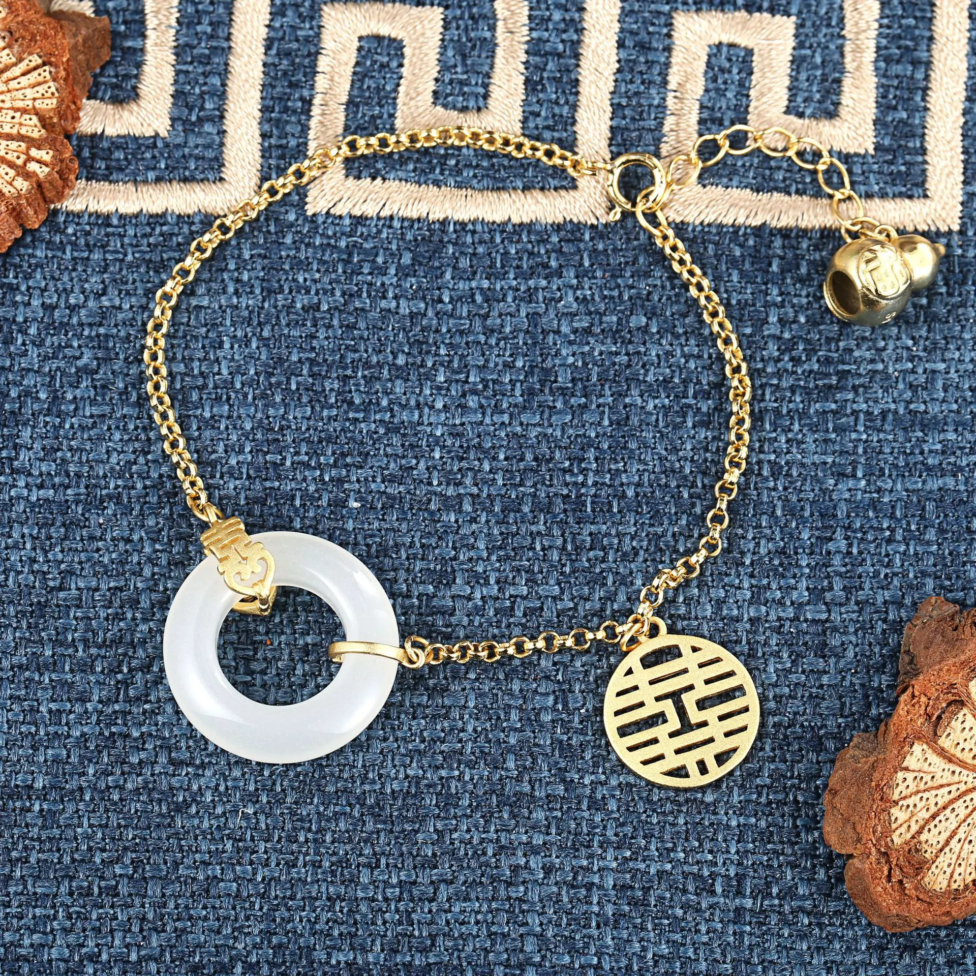 Pulseira Feminina Prata Esterlina Jade Hetian Banhada a Ouro Joia Elegante Presente Sofisticado Design Exclusivo Acessório de Moda Feminina — foto 8