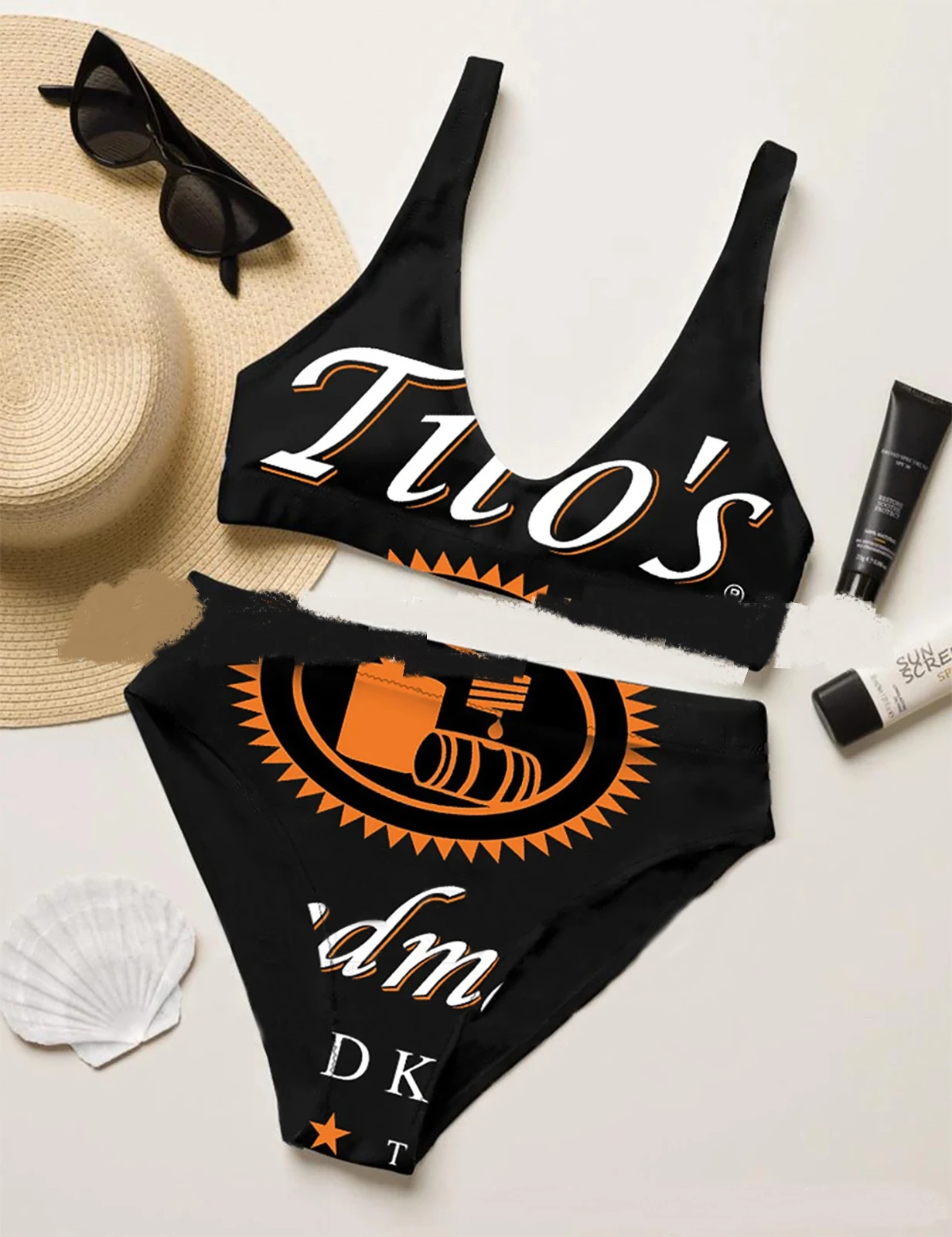 Traje de baño triangular de cintura alta con almohadilla en el pecho, ideal para lucir un look moderno y estilizado en la playa o piscina. — foto 2