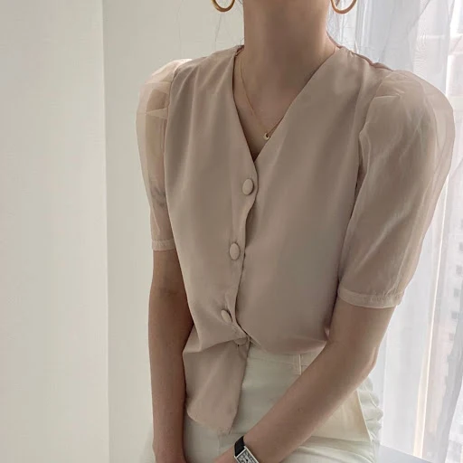 Title 3, Korean mesh splicing shirt offers a stylish, br...