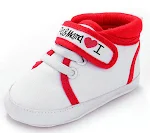 Chaussures bébé et enfant en bas âge à semelles souples. Idéales pour les premiers pas, confortables et favorisant le développement. — photo 3