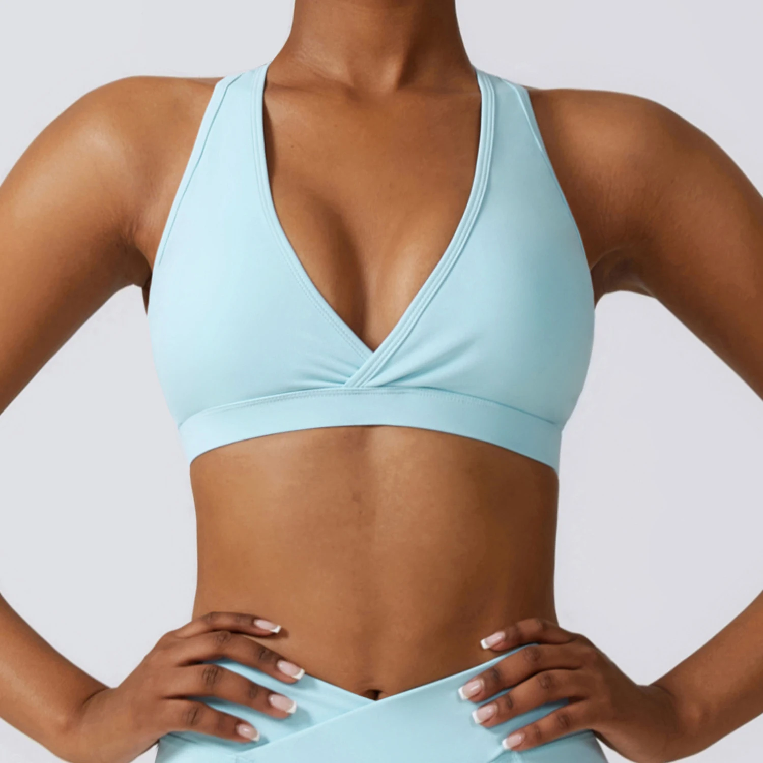 Intimo sportivo da donna a tinta unita, ad asciugatura rapida e aderente, perfetto per l'allenamento e lo sport. — foto 27