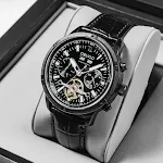 Relógio de moda multifuncional vazado masculino Design moderno e elegante para o homem contemporâneo. Combina estilo sofisticado com diversas funcionalidades úteis. — foto 3