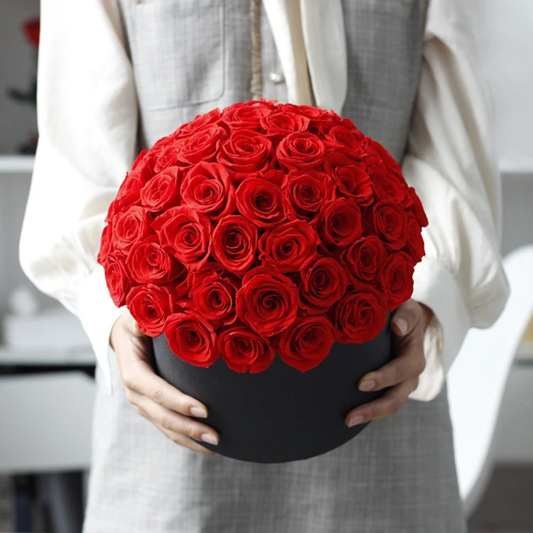Title 6, Caja de flores de rosas en cubo Regalo creativo...