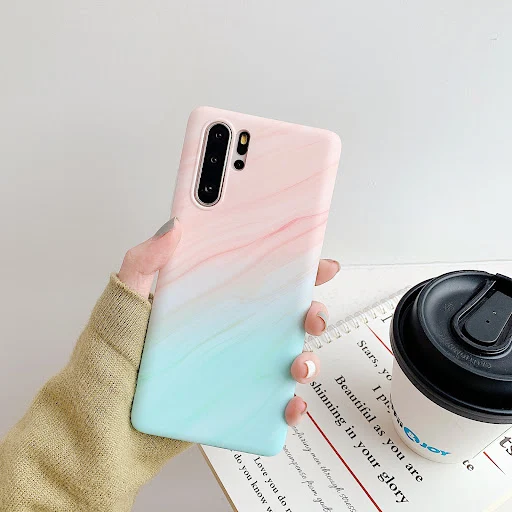 Title 6, Capinha de celular em mármore coral degradê fos...