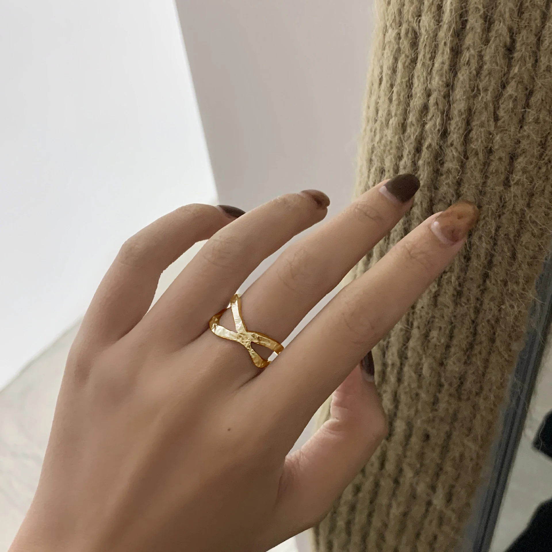 Title 5, Anillo Ajustable con Diamantes y Diseño Cruzado...