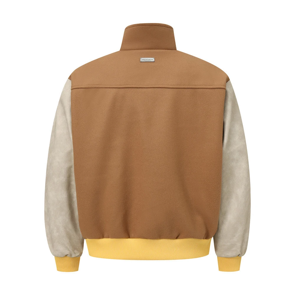 Jaqueta de uniforme de beisebol masculina, contraste de cor, patchwork e manga de couro PU. Design esportivo e moderno. — foto 22