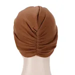 Chapéu indiano com base em cores doces cruzadas, perfeito para estilo e conforto. Um acessório único e elegante para qualquer ocasião. — foto 5