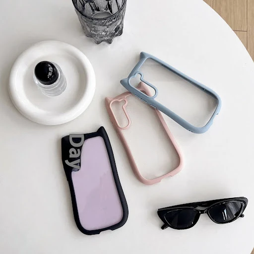 Title 13, Capinha de celular criativa com orelhas de gato...