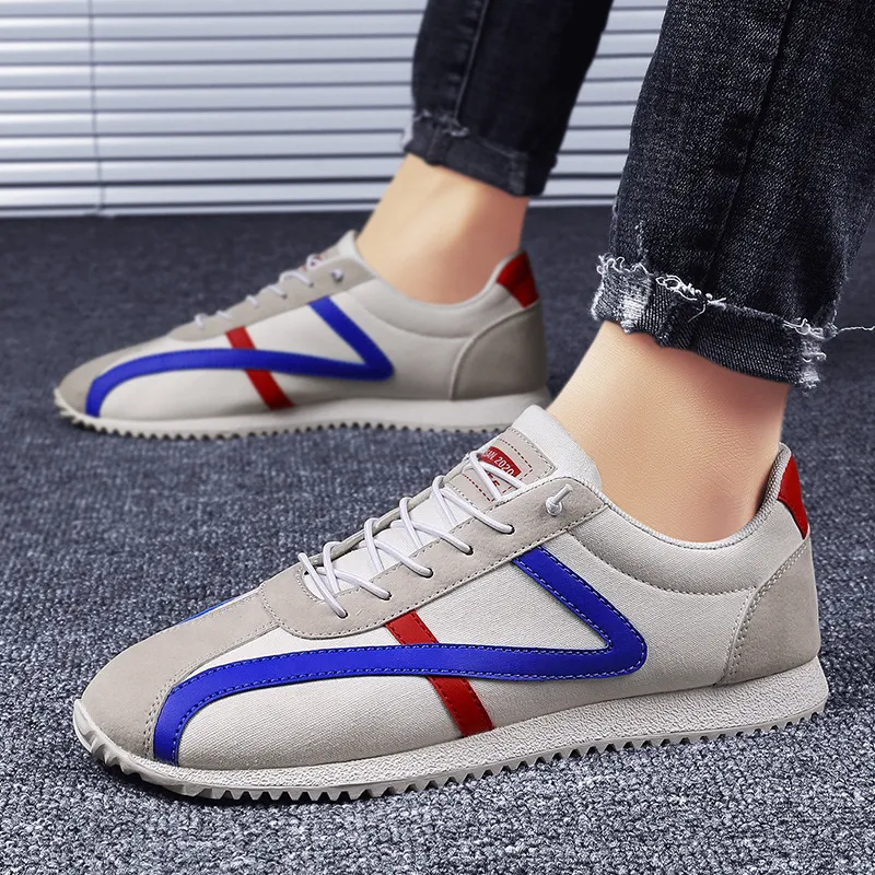 Scarpe sportive casual da uomo, scarpe versatili per ogni outfit. Comode e alla moda, perfette per il tempo libero e lo sport. La scelta ideale per l'uomo moderno. — foto 3