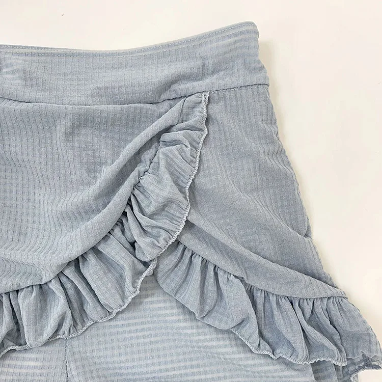 Costume da bagno piccolo con coulisse, petto arricciato, orecchio in legno irregolare, per un look da spiaggia unico e confortevole — foto 1