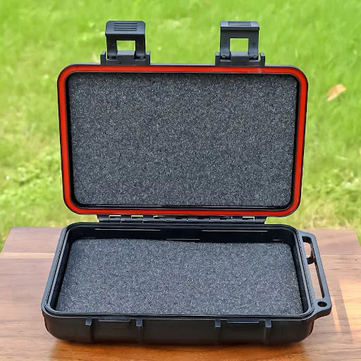 Title 2, Car Plastic Cigarette Storage Box with Shock Ab...