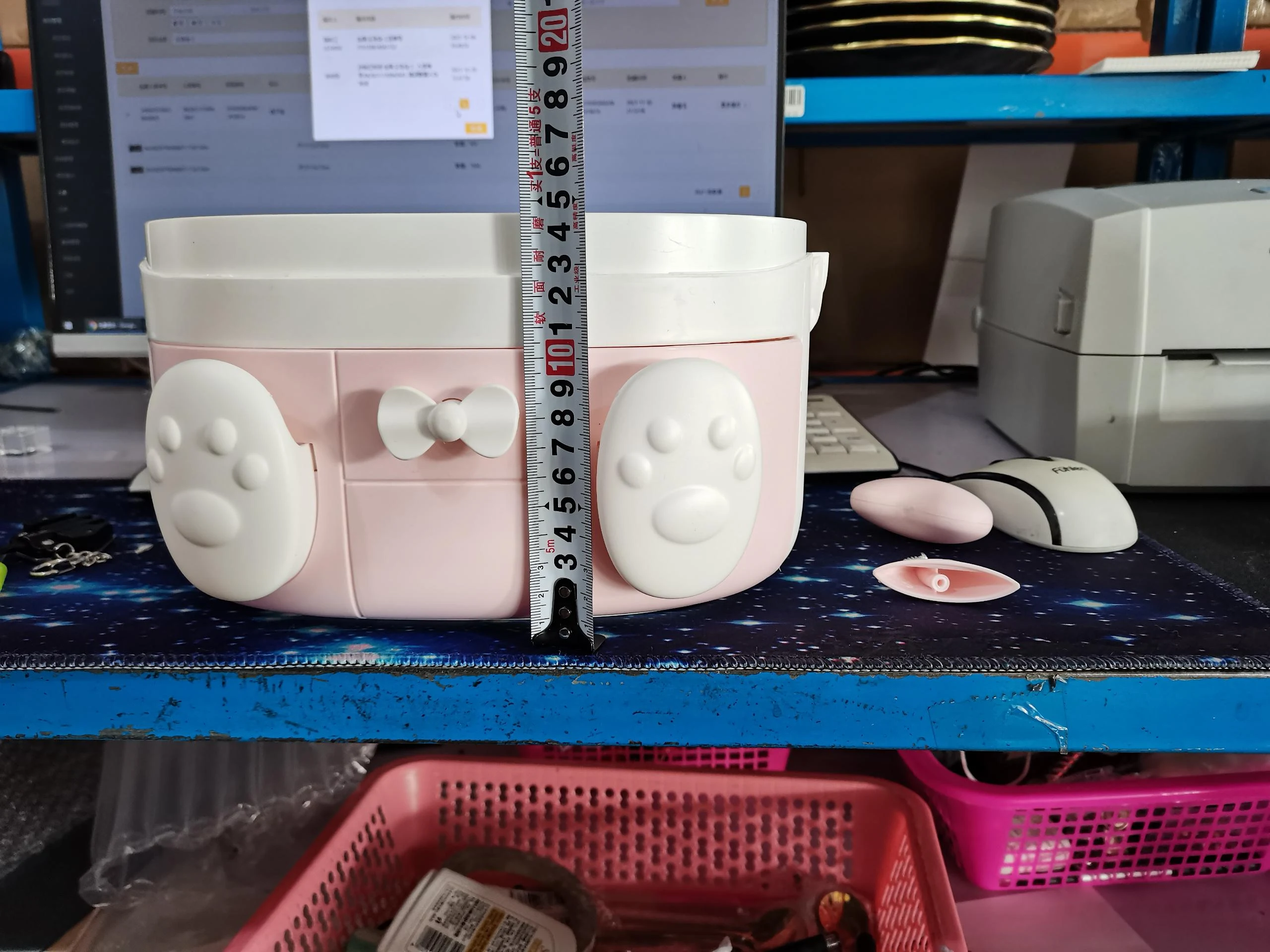 Cosmetic storage box to organize and display your beauty essentials. Keep your makeup and accessories tidy with this sty — photo 6