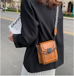 Simple and Popular Net Red Fashion Messenger Bag, perfect for everyday use. Stylish and practical, carry your essentials — photo 8