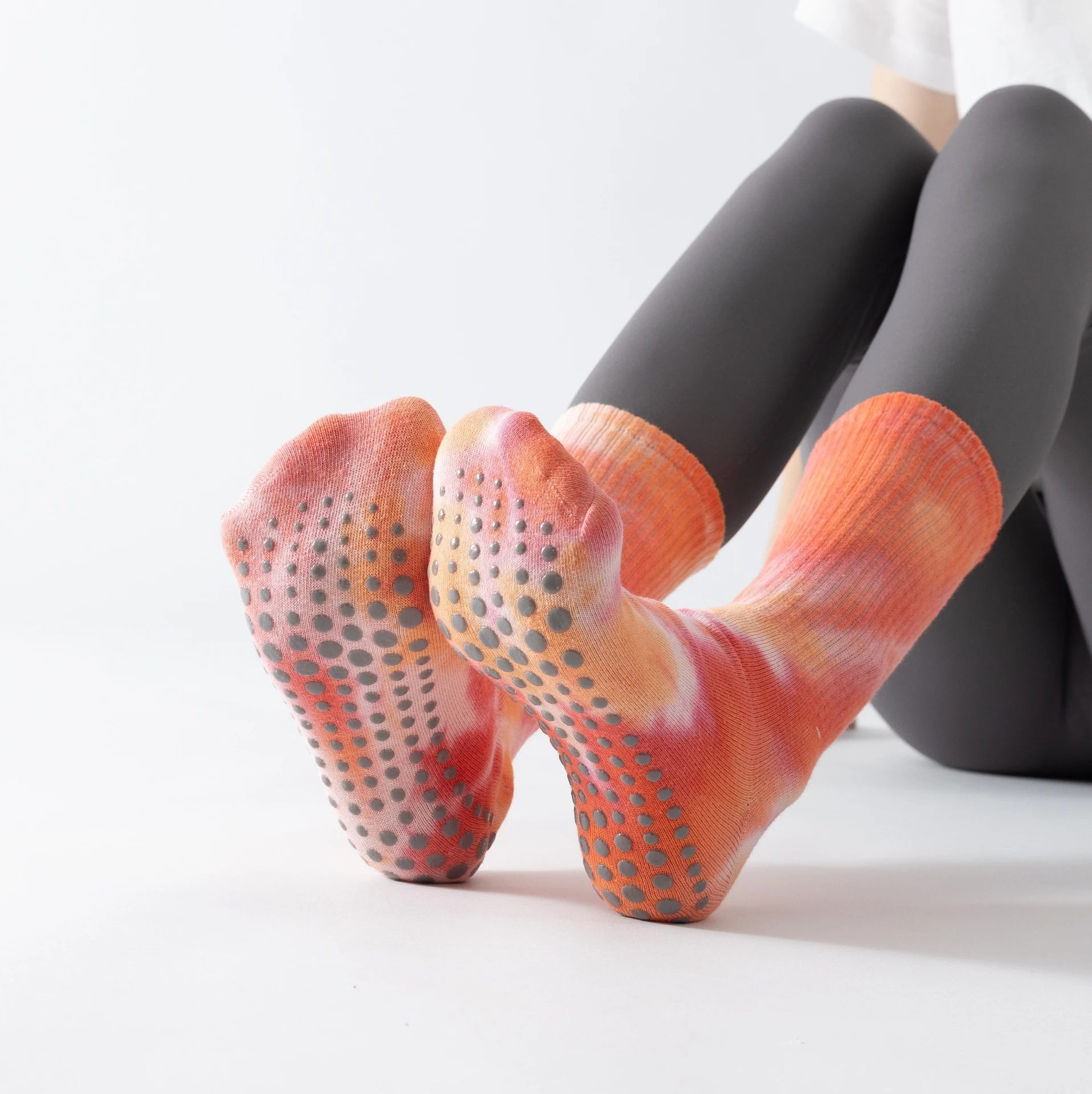 Tie-dye lange yoga sokken antislip voor superieure grip en comfort. Ideaal voor yogaposes en oefeningen. Ervaar de perfecte balans. — foto 3