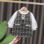Roupas de primavera e outono para meninas em cores sólidas. Conforto e estilo para crianças. Ideal para diversas ocasiões e brincadeiras. — foto 2