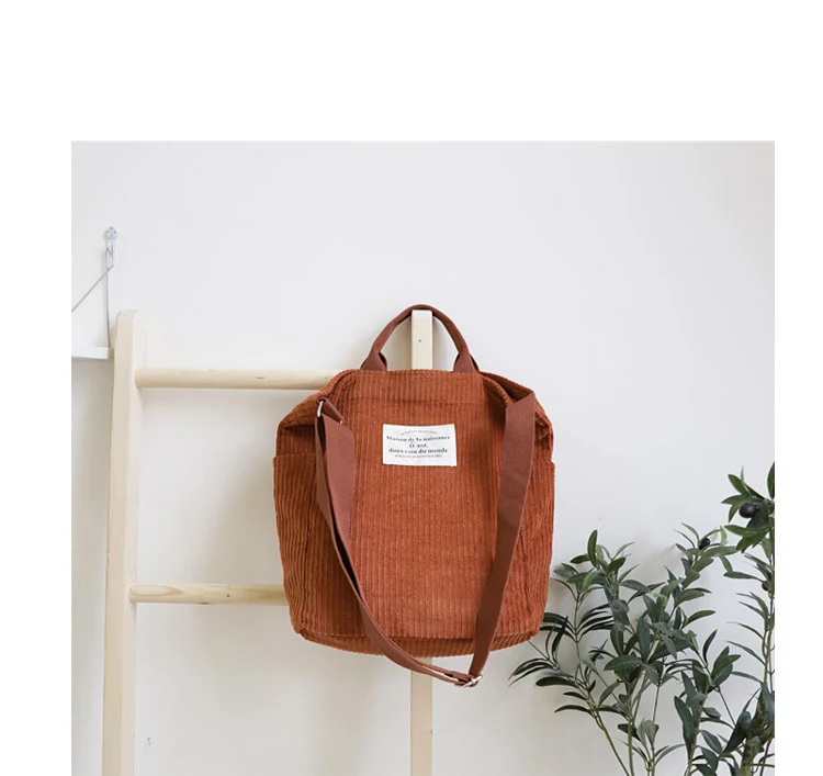 Title 15, Literary And Art Simple One-Shoulder Messenger ...
