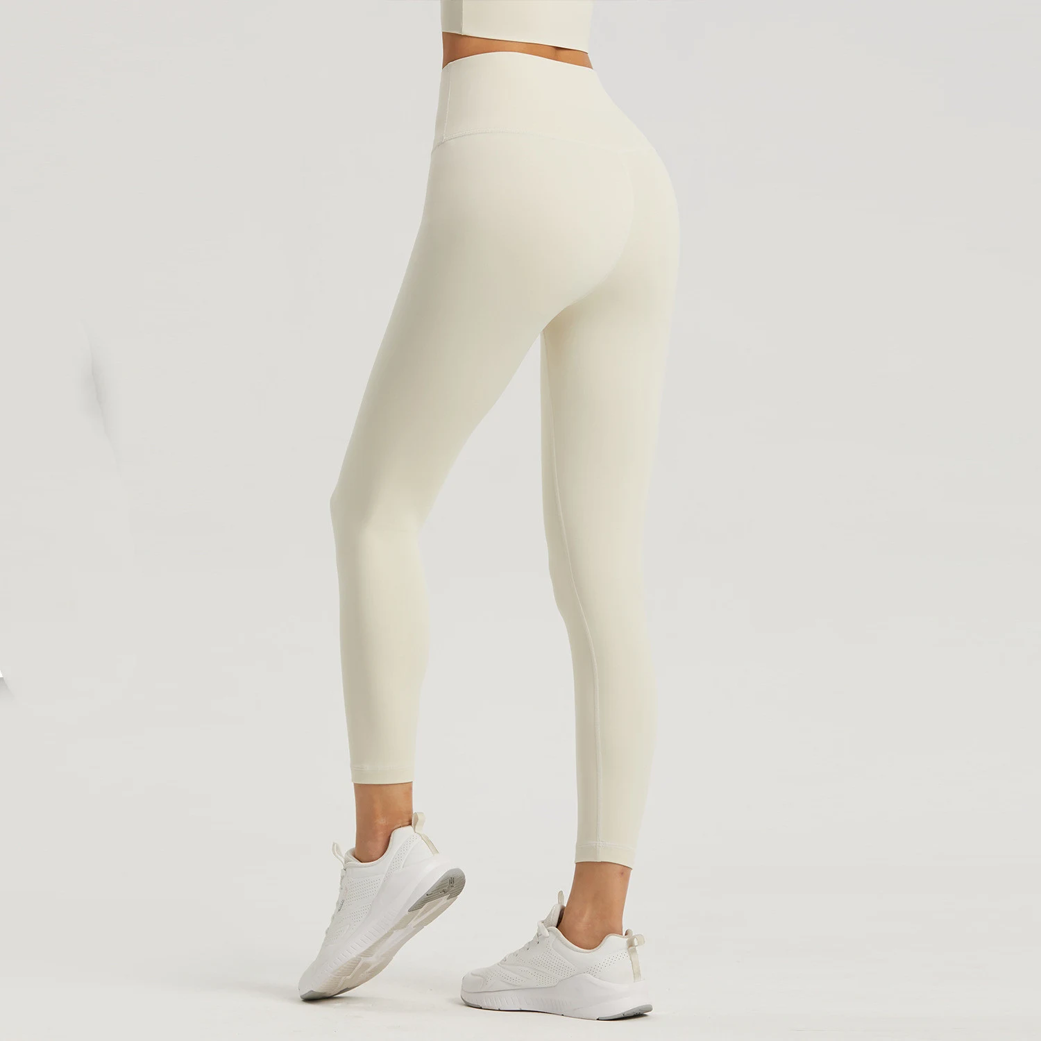 Leggings Lycra Pocket Peach de cintura alta e nove pontos. Conforto e estilo para seus treinos e atividades diárias, com bolso prático. — foto 2