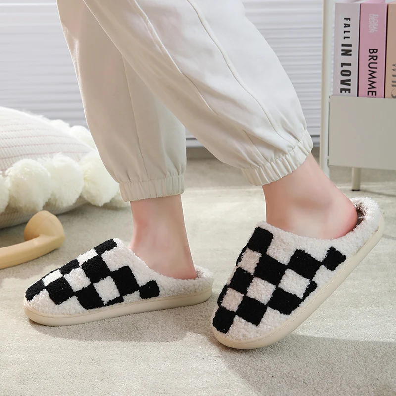 Comfortable Home Chessboard Grid Warm Winter Cotton Slippers. Enjoy cozy comfort with these soft and warm slippers, perf — photo 6