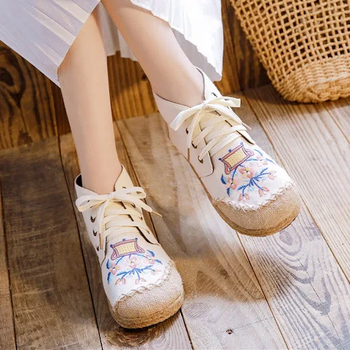 Title 5, Womens Ethnic Style Embroidered Shoes Non-slip...
