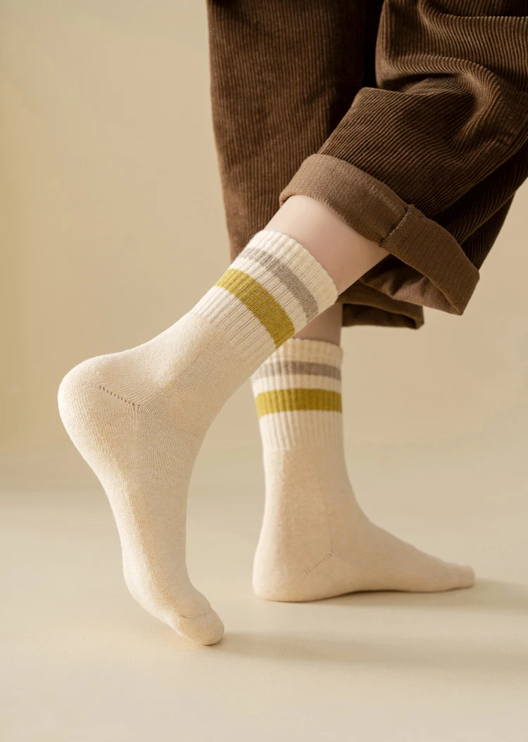 Title 7, Middle Tube Boneless Thickened Warm Terry Socks