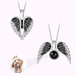 Colar feminino Asas de Anjo Amor. Joia elegante e delicada para mulheres. Um presente perfeito, simbolizando amor e proteção. — foto 8