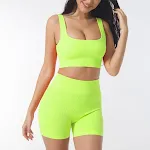 Conjunto de roupa de yoga e fitness para mulheres, com fios e design esportivo. Perfeito para treinos e atividades físicas. Conforto e flexibilidade. — foto 22