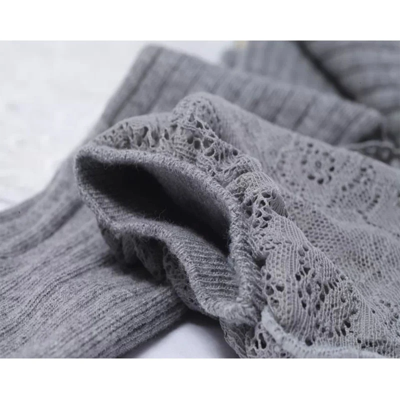 Title 4, Japanese Style Wide Lace Over The Knee Stocking...