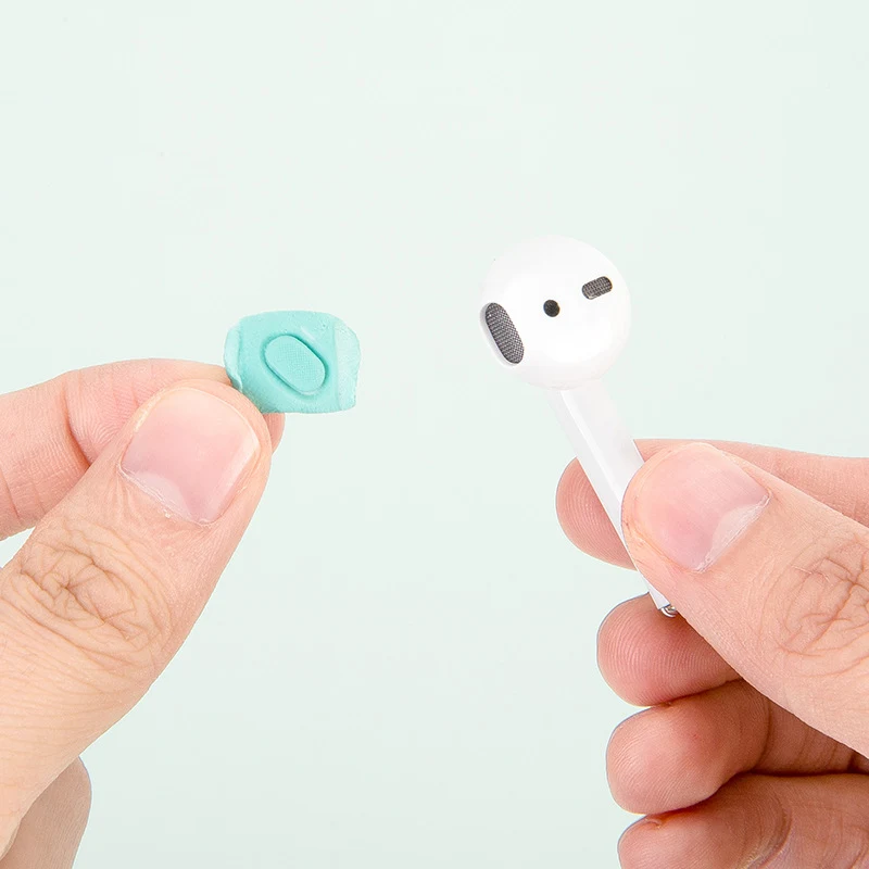 Mobile Phone Mud Wireless Earphone Box Cleaning Kit. Keep your earphones and their case clean and functioning perfectly. — photo 2