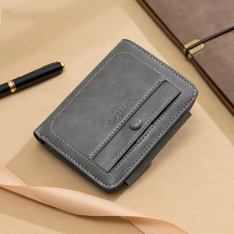 Carteira Curta Tri-Fold Retrô Masculina Multifuncional, Estilo Europeu e Americano, Ideal para Organizar Seus Essenciais com Elegância. — foto 3