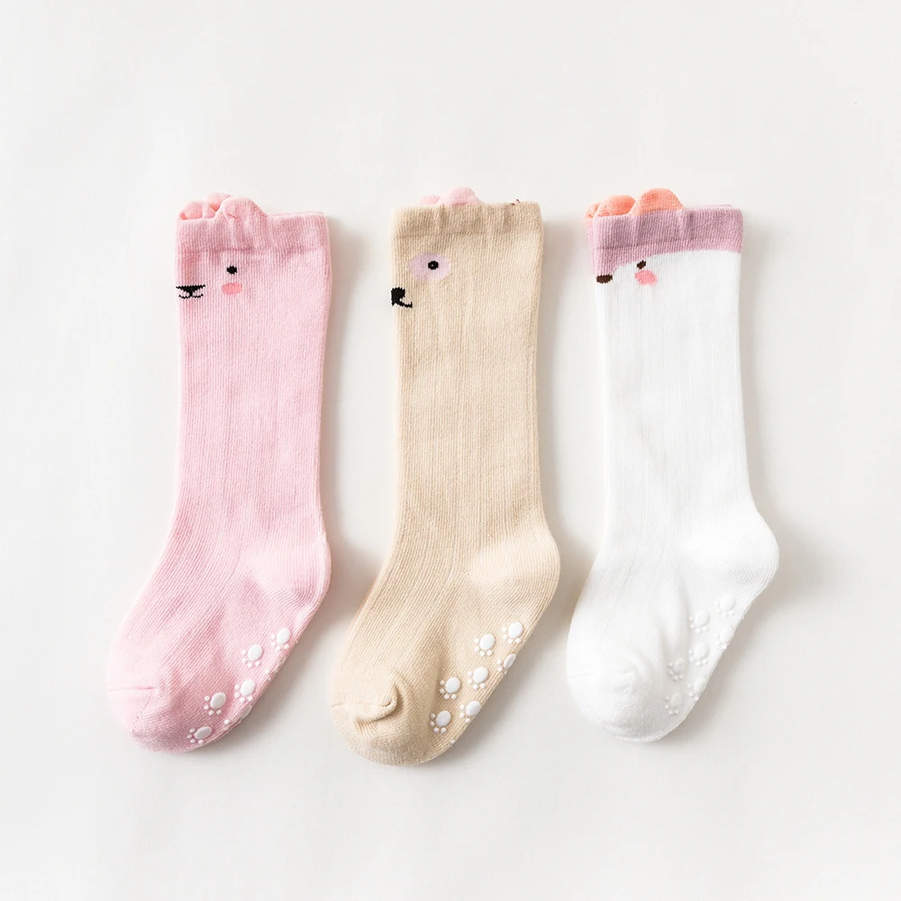 Calzini per bambini a cartoni animati primavera e autunno con erogazione, morbidi e comodi, perfetti per mantenere i piedini caldi e protetti. — foto 2