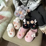 Chinelos femininos de algodão felpudo quentes para casa, design fofo de inverno, salto de bolsa, antiderrapantes, perfeitos para o lar. — foto 12