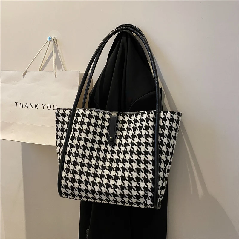 Bolsa tote portátil feminina outono inverno, grande capacidade, perfeita para uso diário e viagens, espaçosa e elegante. — foto 4