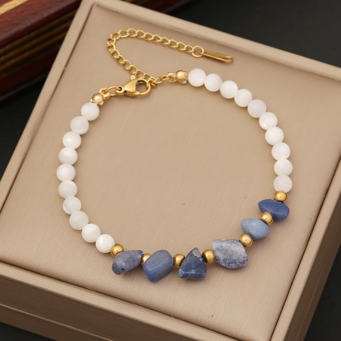 Title 6, Pulseira de pedra natural com design original e...